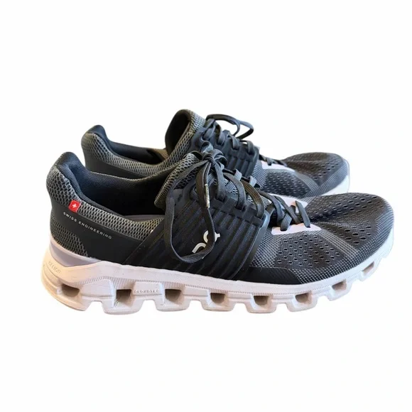 ON RUNNING Cloudswift Sneakers Women’s Size 9